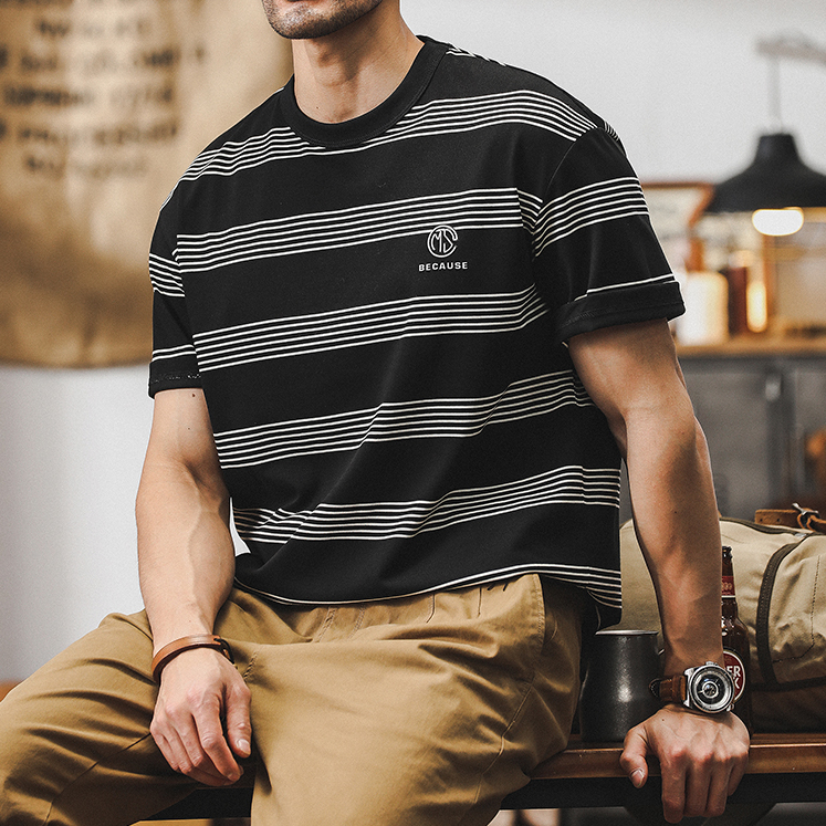 Multi Border Short-sleeved T-shirt A0943