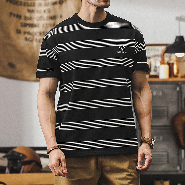 Multi Border Short-sleeved T-shirt A0943