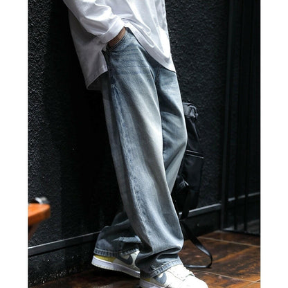 Light-colored Simple Straight Jeans P0063.
